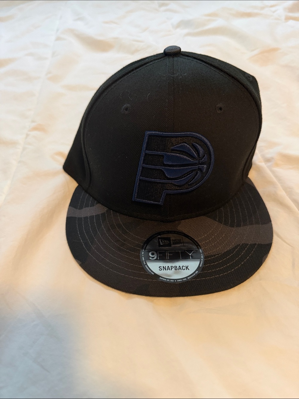 New Era Pacers Black and Navy 9FIFTY Snapback Hat